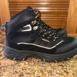 Itasca Men's Black Hiking Boots